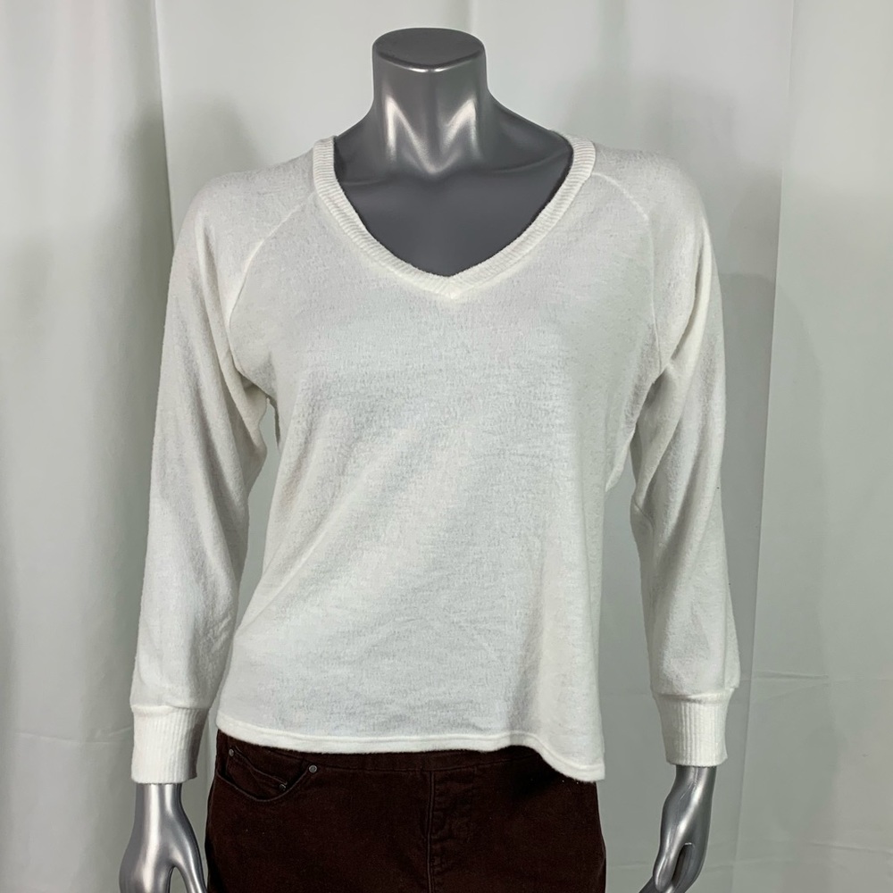Womens NWT Starlet Lightweight Fleece Blouse V-neck Long Sleeve White Size M